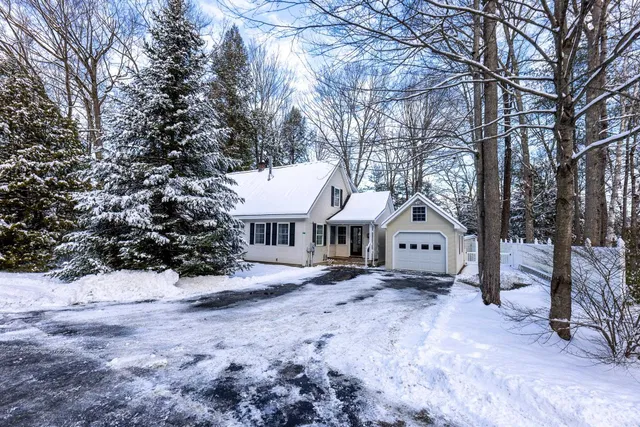 $424,000 | 473 Taylor Drive, Windsor, VT 05089