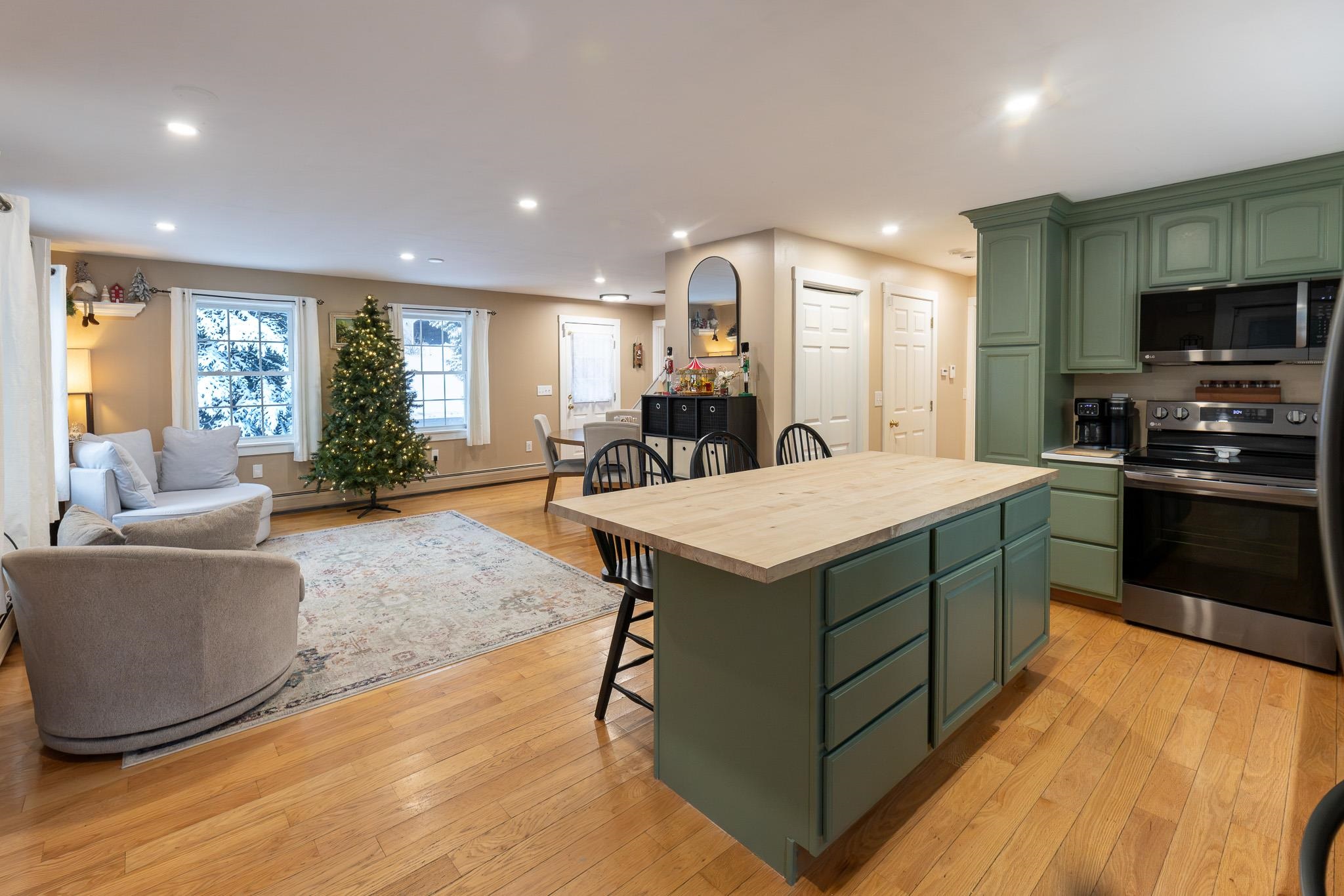 473 Taylor Drive Windsor, VT 05089 - Photo 8 of 36