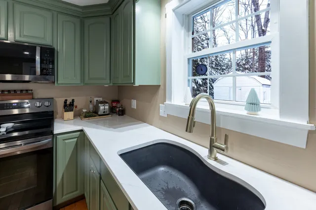 $424,000 | 473 Taylor Drive, Windsor, VT 05089