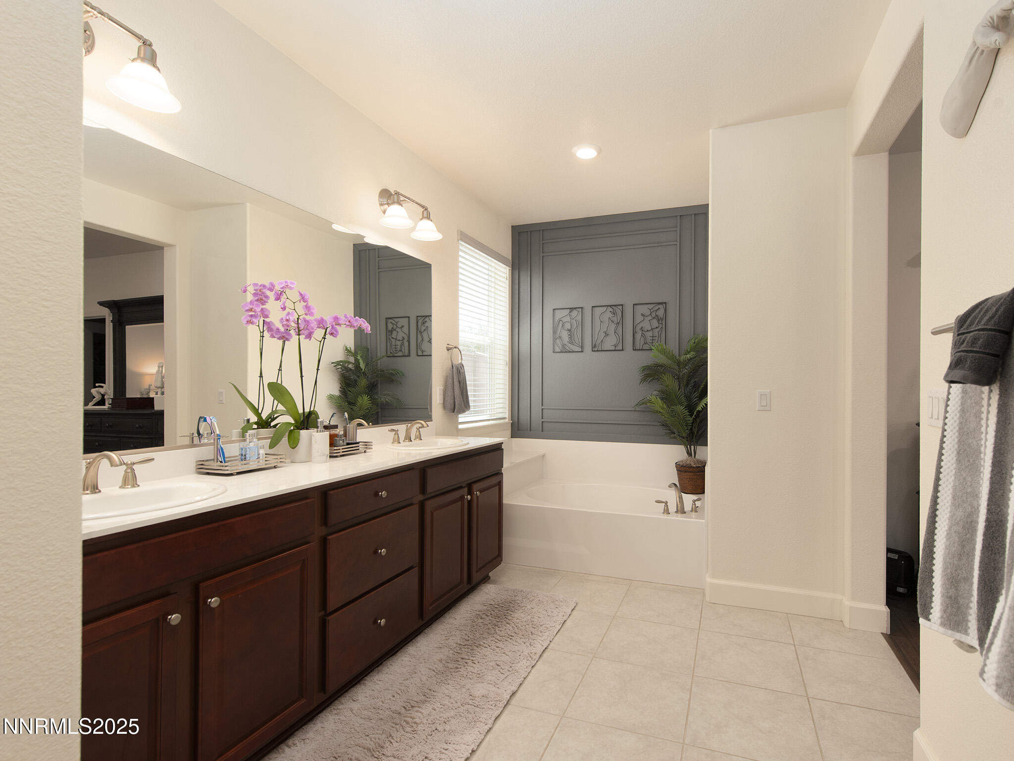 10326 Palladium Mine Drive Reno, NV 89521 - Photo 22 of 50 master bath 4