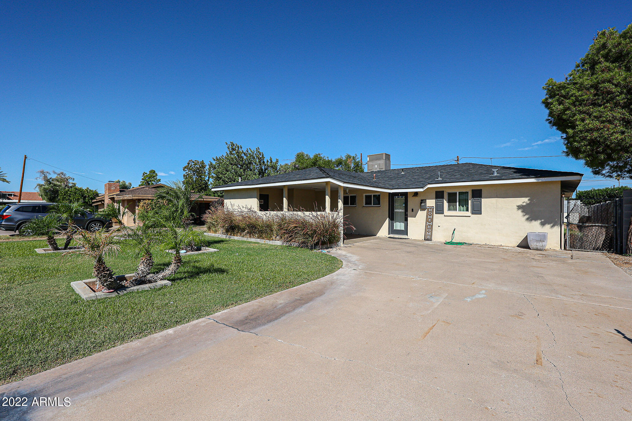 1034 East Elm Street Phoenix, AZ 85014 - Photo 16 of 30 Front
