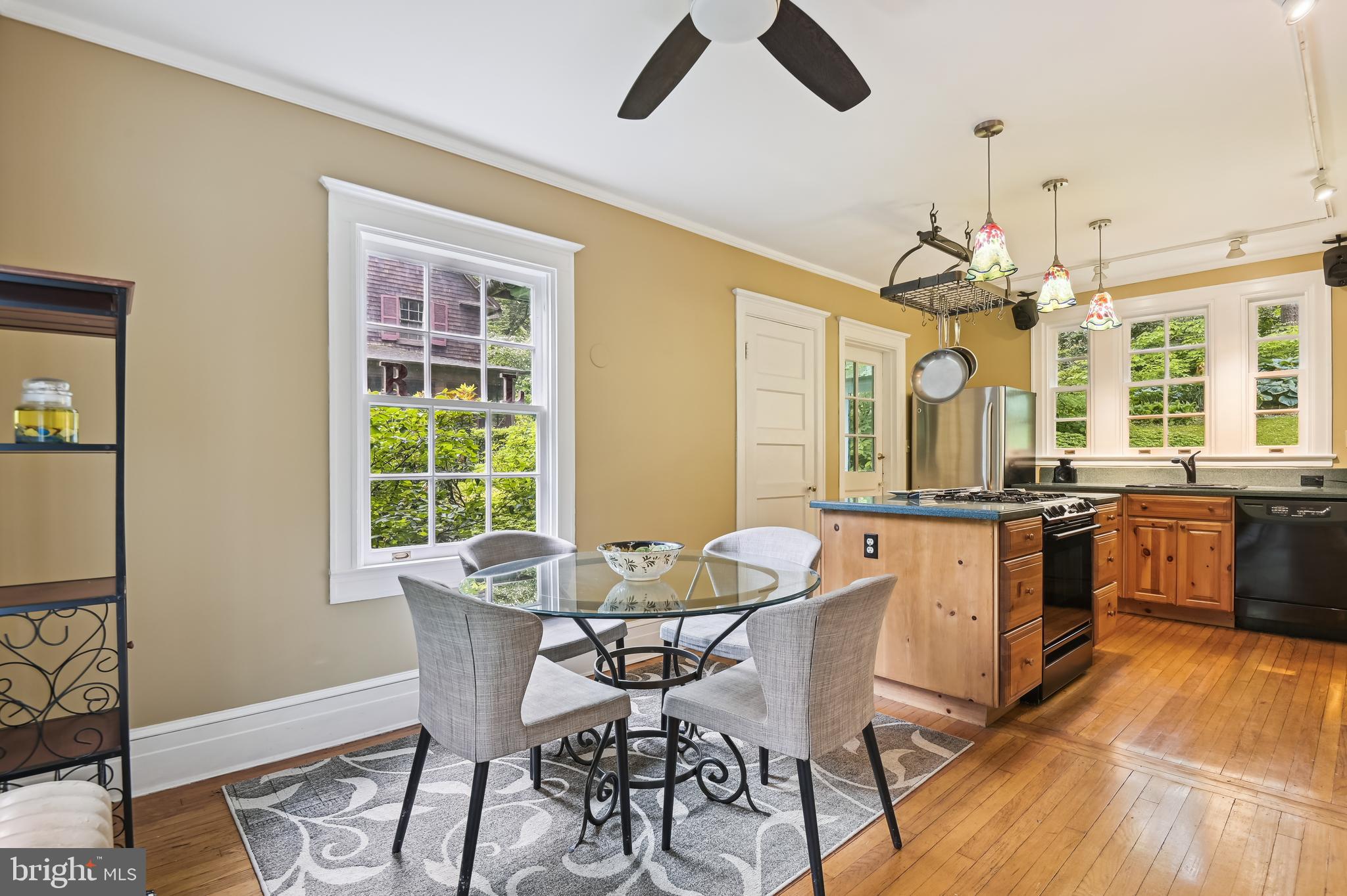 113 Deepdene Road Baltimore, MD 21210 - Photo 11 of 51 Substantial Eat-in Kitchen, hub of the home!