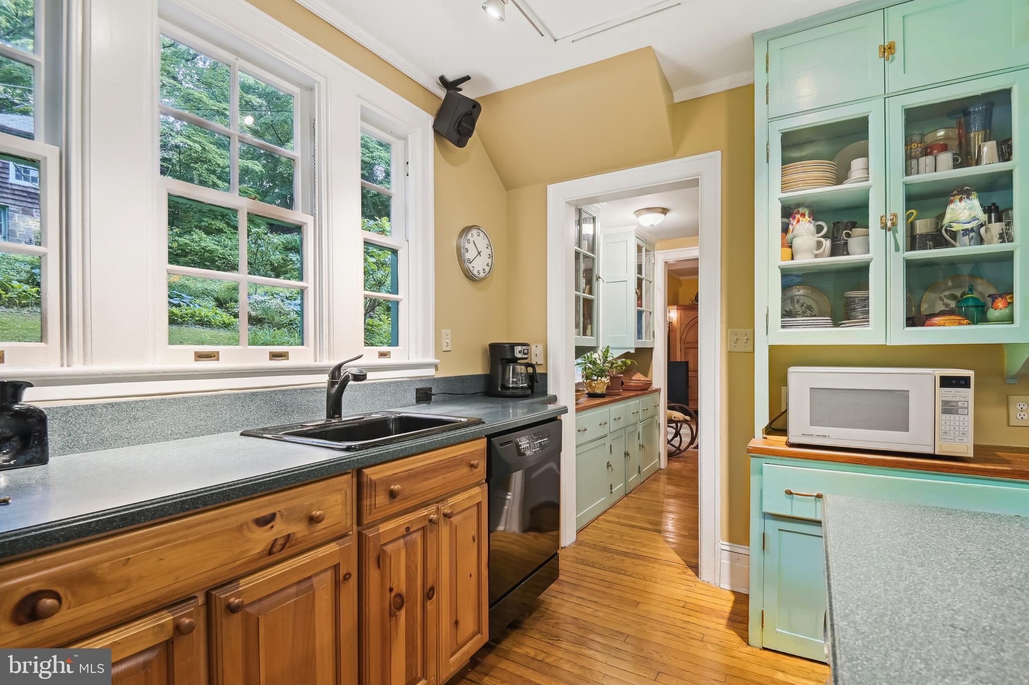 113 Deepdene Road Baltimore, MD 21210 - Photo 18 of 51 Kitchen, view of Butler Pantry and Dining Rm.