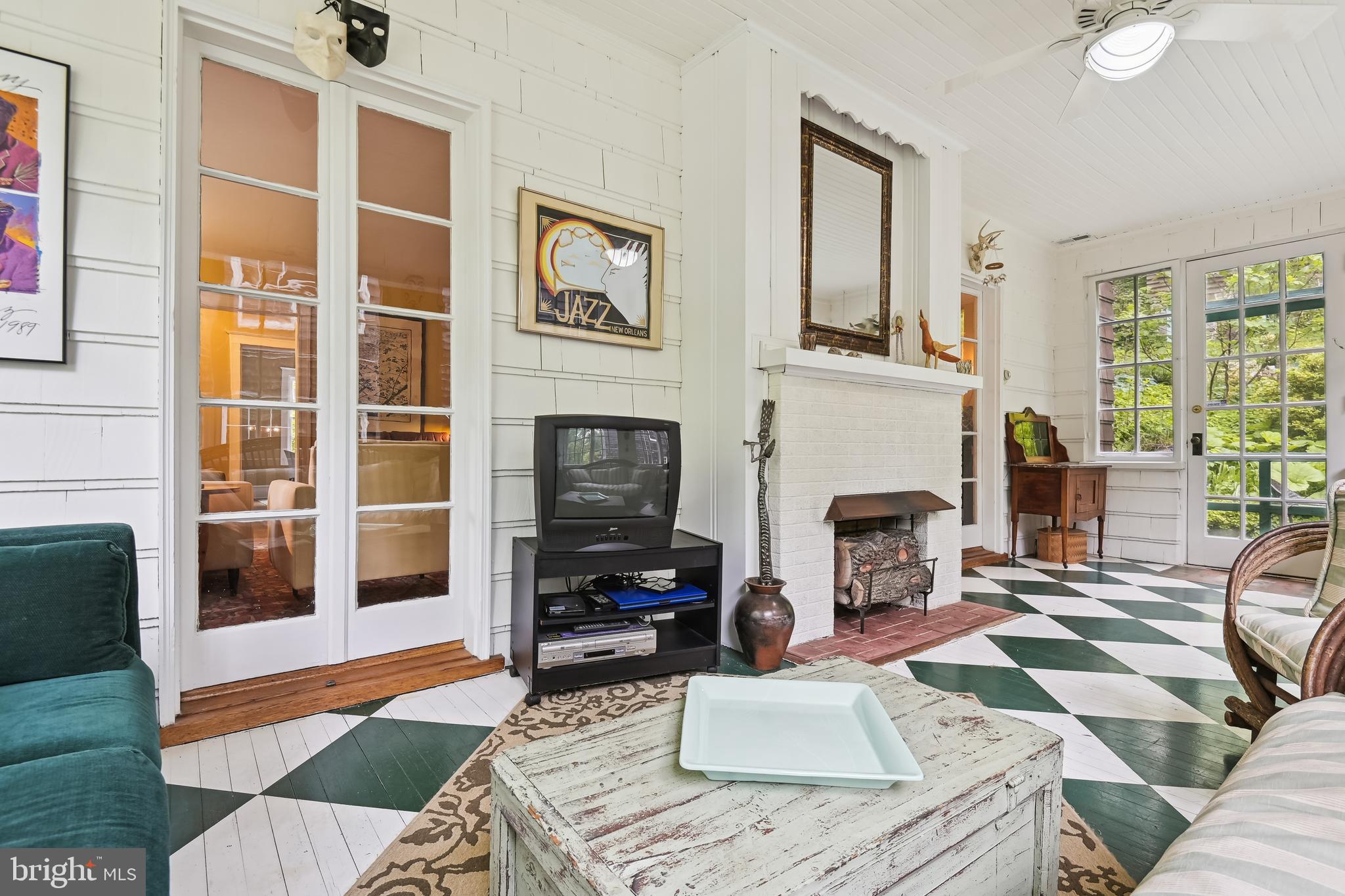 113 Deepdene Road Baltimore, MD 21210 - Photo 27 of 51 Sunroom view of Living Rm.