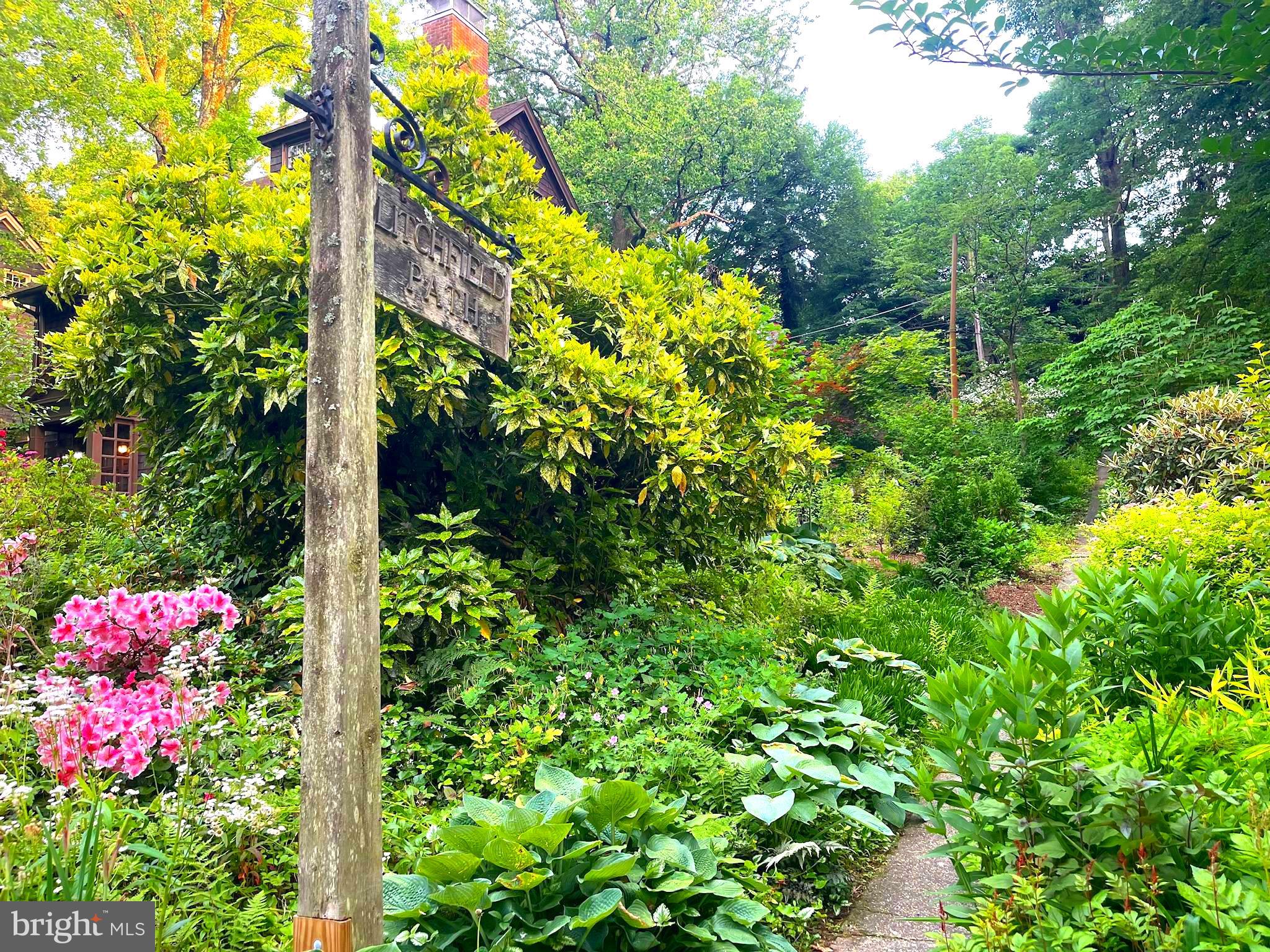 113 Deepdene Road Baltimore, MD 21210 - Photo 50 of 51 Entrance to Lynchfield Path, adjacent to home