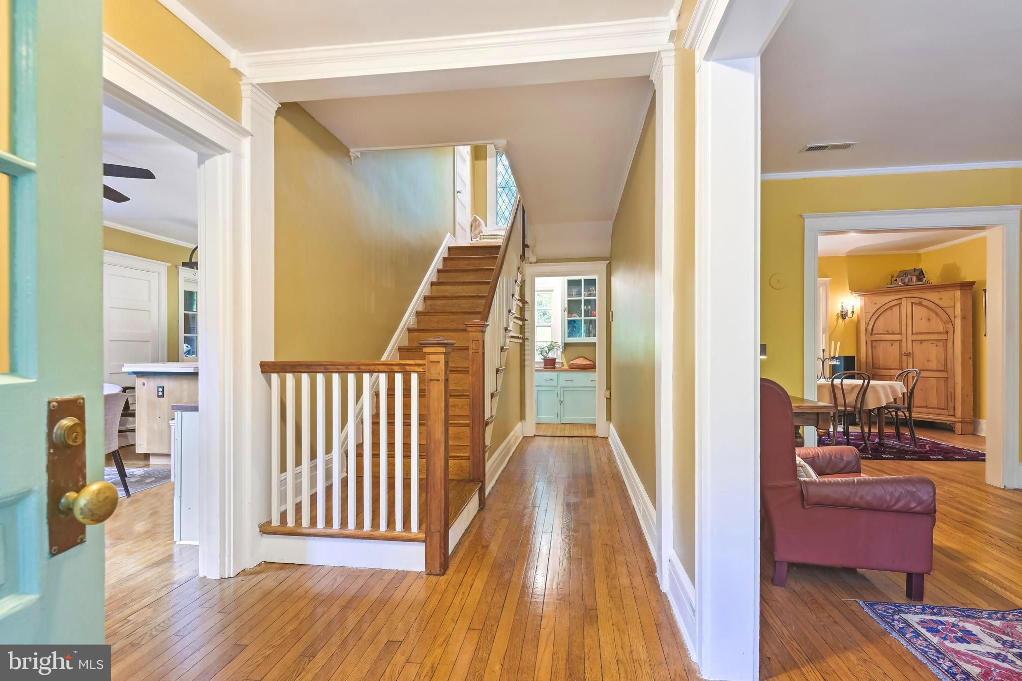 113 Deepdene Road Baltimore, MD 21210 - Photo 7 of 51 Lovely Foyer, can you spot Butler's pantry?