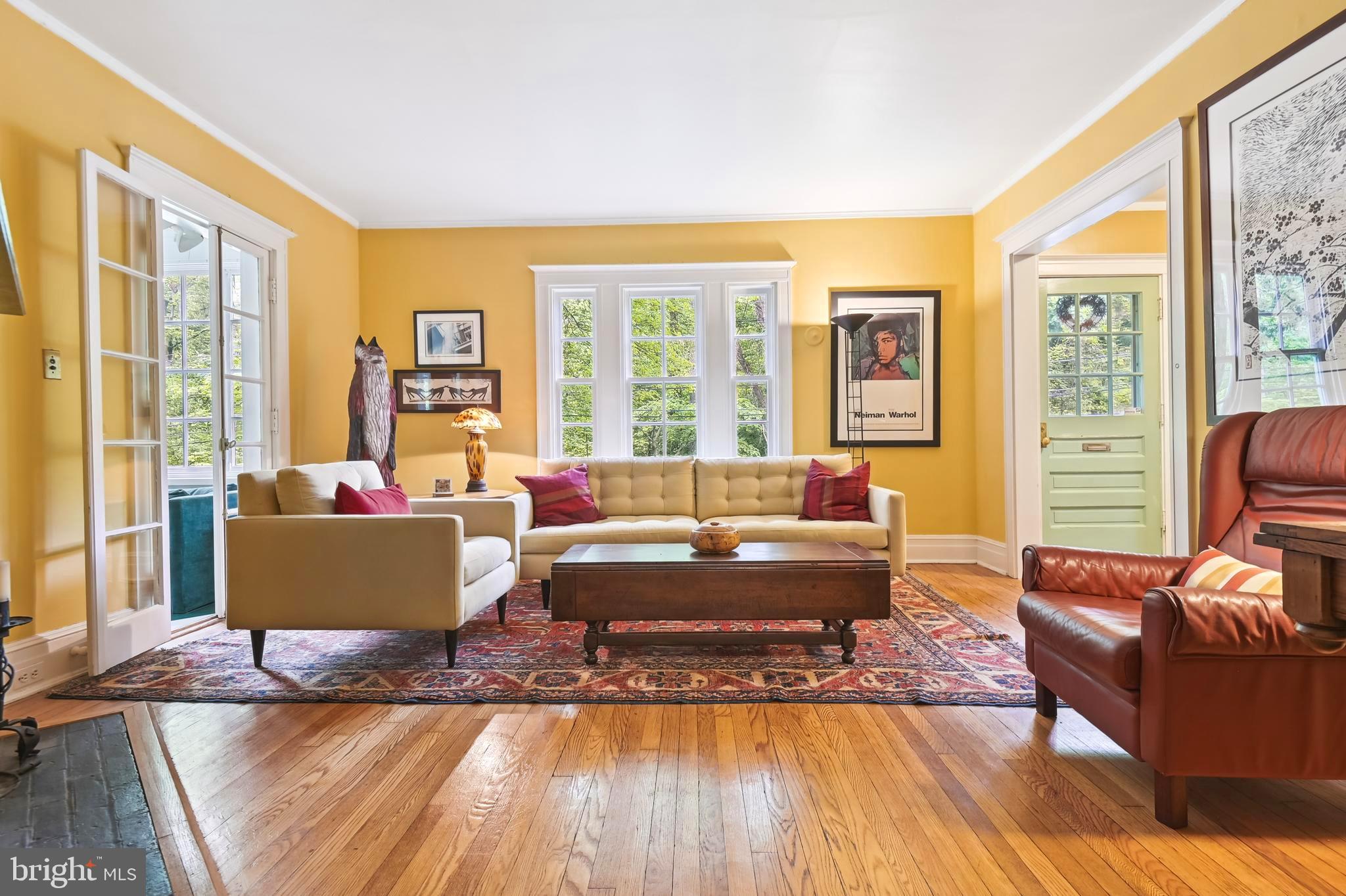 113 Deepdene Road Baltimore, MD 21210 - Photo 8 of 51 Living Rm off foyer. Access to Sunroom and Dining.