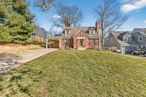 $749,000 | 5601 Norwood Street, Fairway, KS 66205