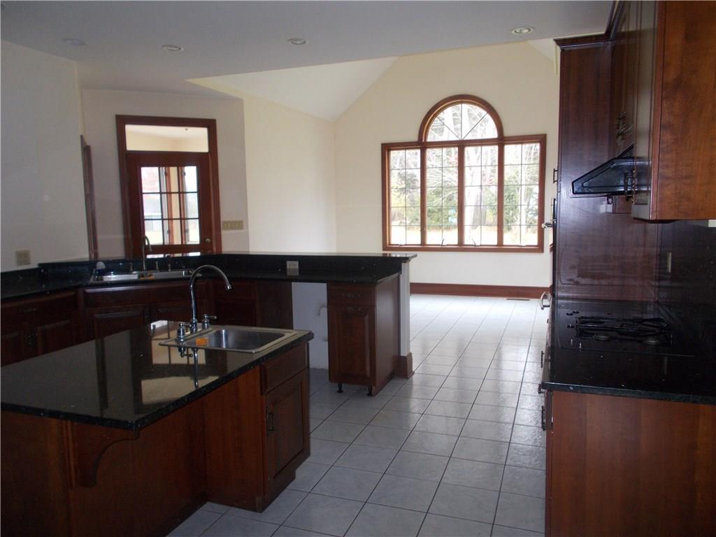 817 Westminster Road Hermitage, PA 16148 - Photo 2 of 14 Gallery Image 2