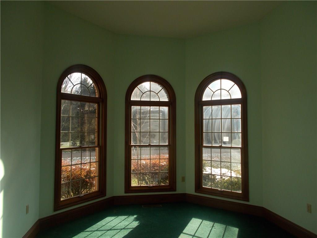 817 Westminster Road Hermitage, PA 16148 - Photo 3 of 14 Gallery Image 3