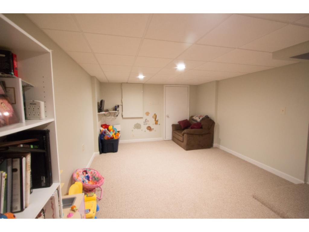 67 Shelburne Road, Unit 67 Merrimack, NH 03054 - Photo 14 of 17