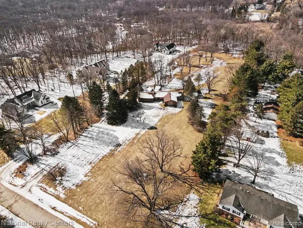 $299,800 | 400 Liddy Drive, Brighton, MI 48114