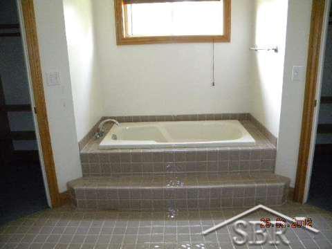 7654 Squires Road Millington, MI 48746 - Photo 11 of 13 20103150-10.JPG
