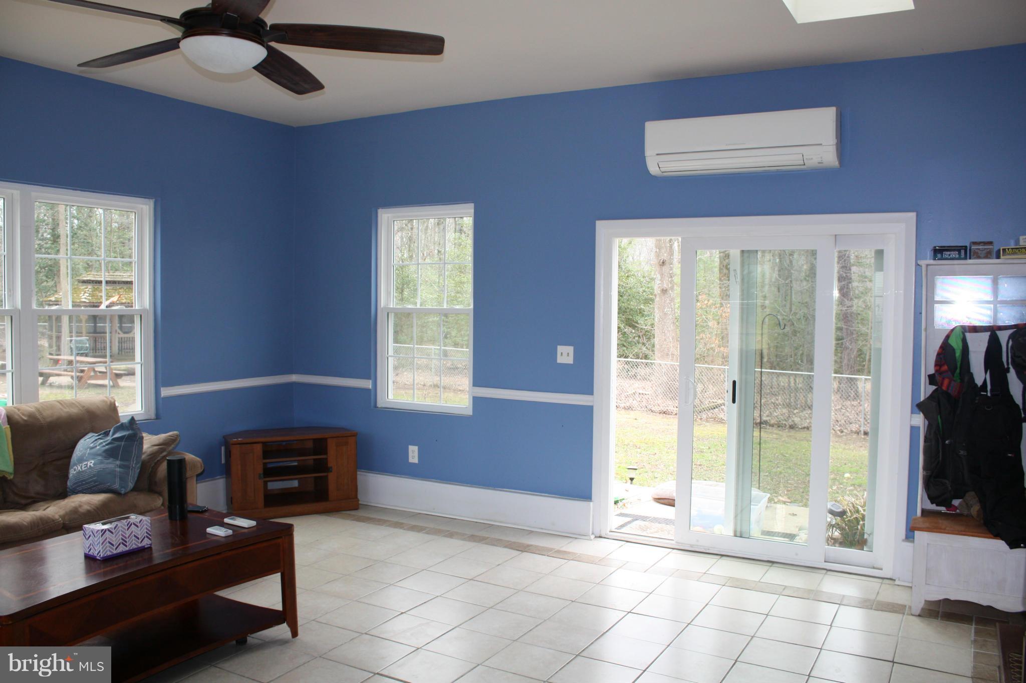 889 Woods Road Pasadena, MD 21122 - Photo 14 of 24 Family Room