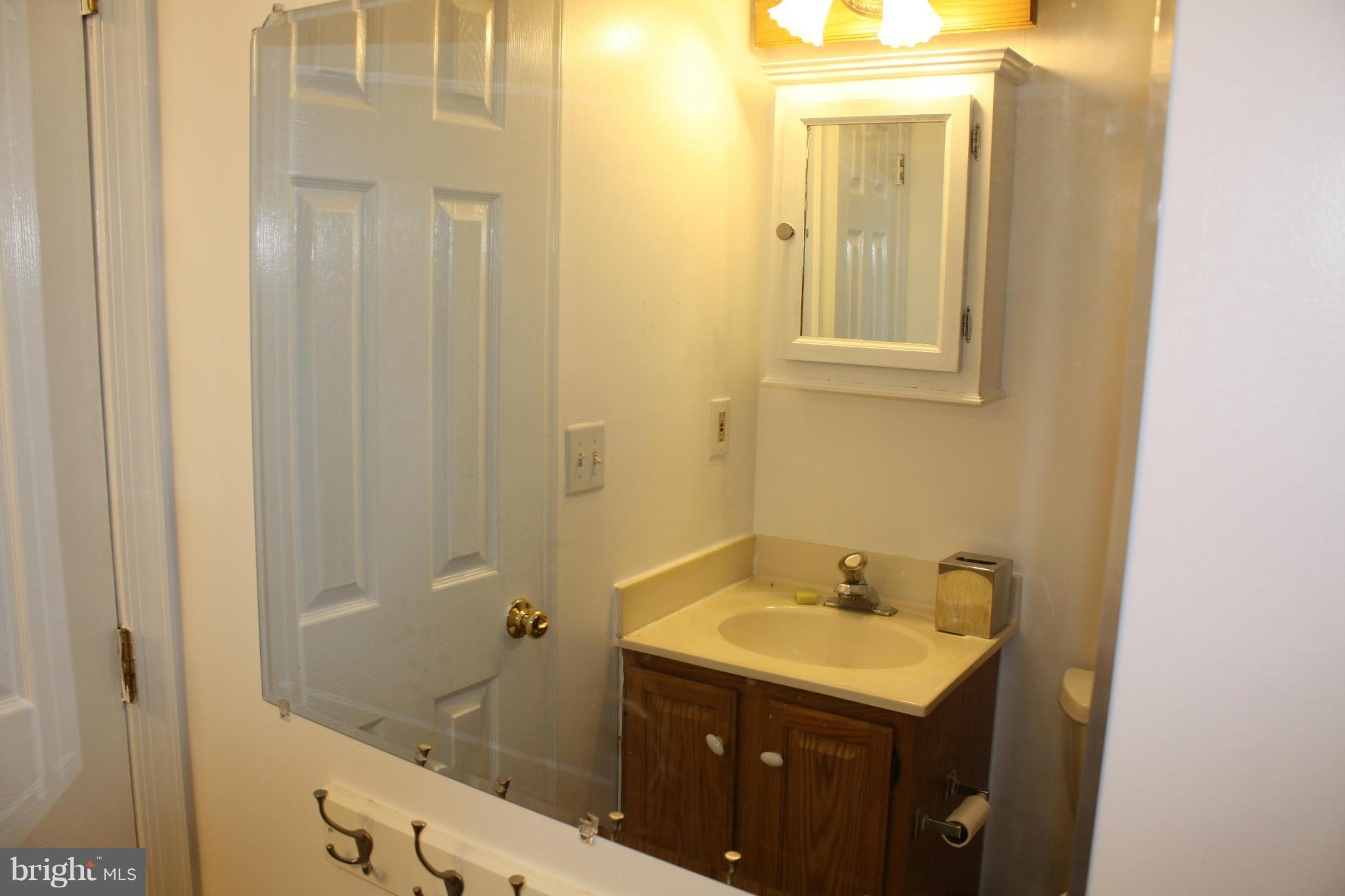 889 Woods Road Pasadena, MD 21122 - Photo 20 of 24 Bath (Master)