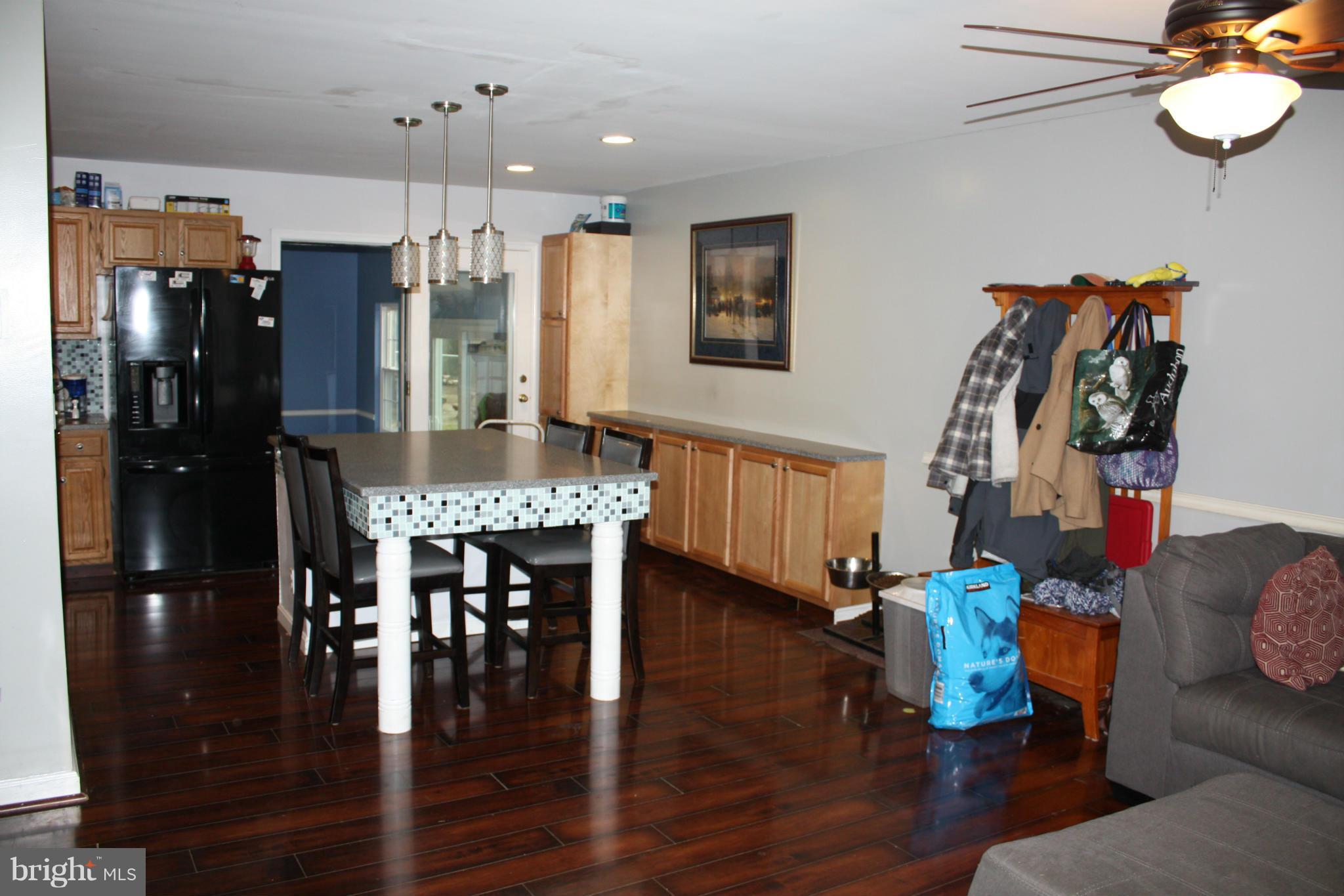 889 Woods Road Pasadena, MD 21122 - Photo 8 of 24 Kitchen