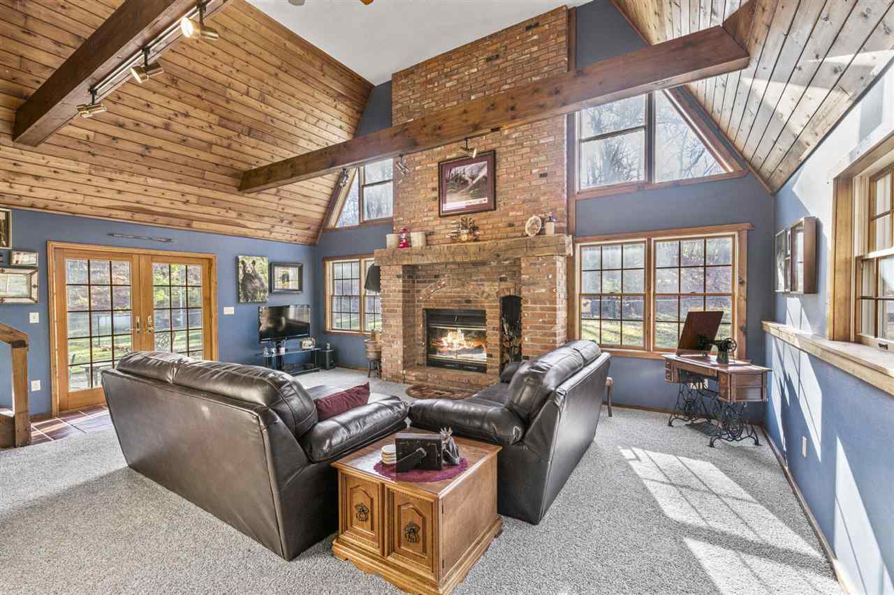 3098 Sandy Beach Road Northeast Swisher, IA 52338 - Photo 3 of 75 Gallery Image 3