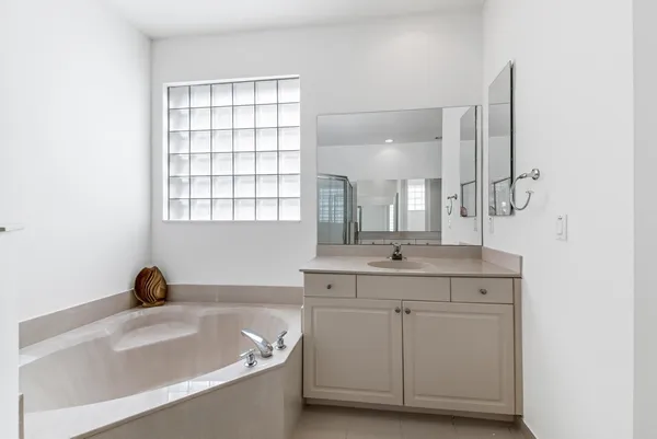 $459,900 | 7095 Vesuvio Place, Boynton Beach, FL 33437