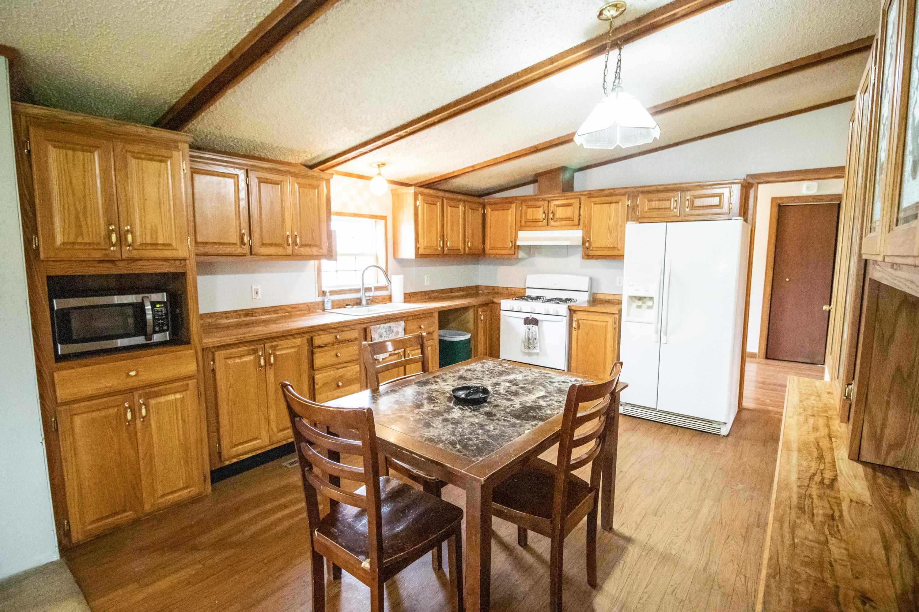 7414 East Frances Road Mount Morris, MI 48458 - Photo 8 of 57 50139413-b4da3ce1-d9fd-40b7-89f3-af2132252638.JPG