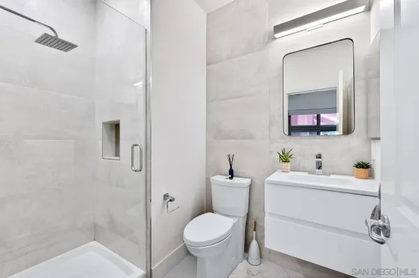 $1,599,000 | 465 South Cleveland Street, Unit 103, Oceanside, CA 92054