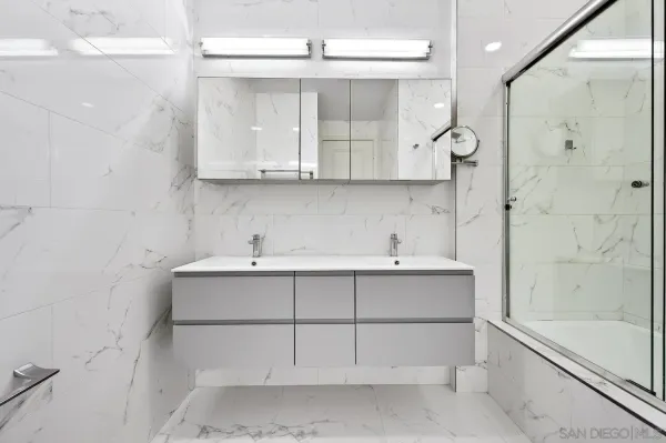 $1,599,000 | 465 South Cleveland Street, Unit 103, Oceanside, CA 92054