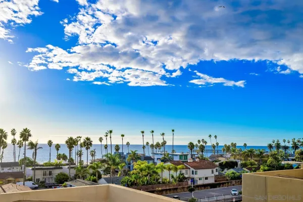 $1,599,000 | 465 South Cleveland Street, Unit 103, Oceanside, CA 92054