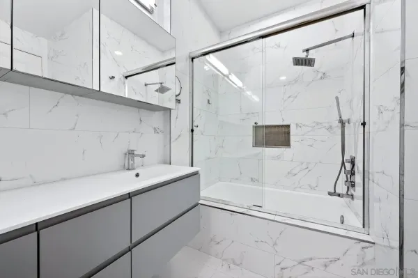 $1,599,000 | 465 South Cleveland Street, Unit 103, Oceanside, CA 92054