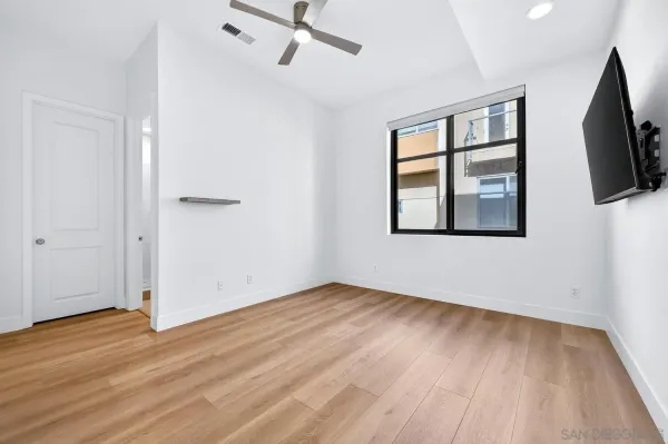 $1,599,000 | 465 South Cleveland Street, Unit 103, Oceanside, CA 92054