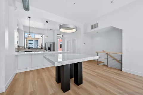 $1,599,000 | 465 South Cleveland Street, Unit 103, Oceanside, CA 92054