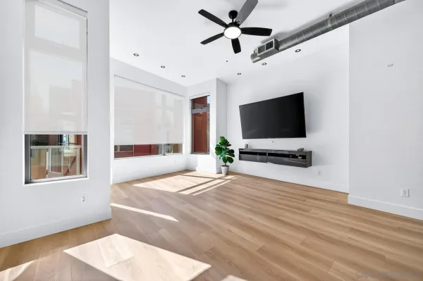 $1,599,000 | 465 South Cleveland Street, Unit 103, Oceanside, CA 92054