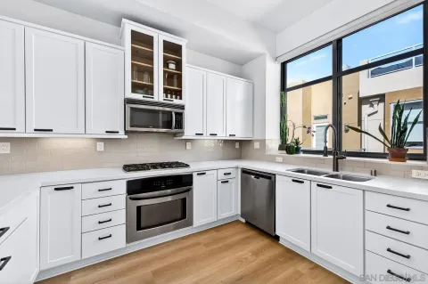 $1,599,000 | 465 South Cleveland Street, Unit 103, Oceanside, CA 92054