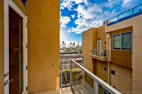 $1,599,000 | 465 South Cleveland Street, Unit 103, Oceanside, CA 92054