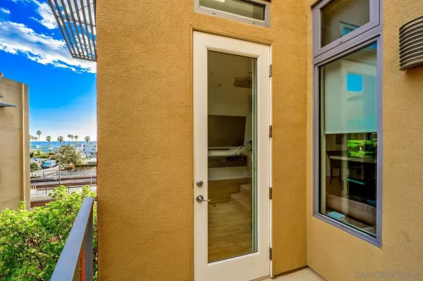 $1,599,000 | 465 South Cleveland Street, Unit 103, Oceanside, CA 92054