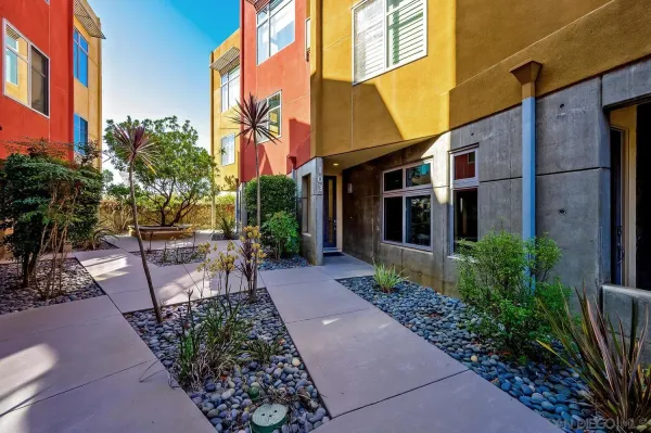 $1,599,000 | 465 South Cleveland Street, Unit 103, Oceanside, CA 92054