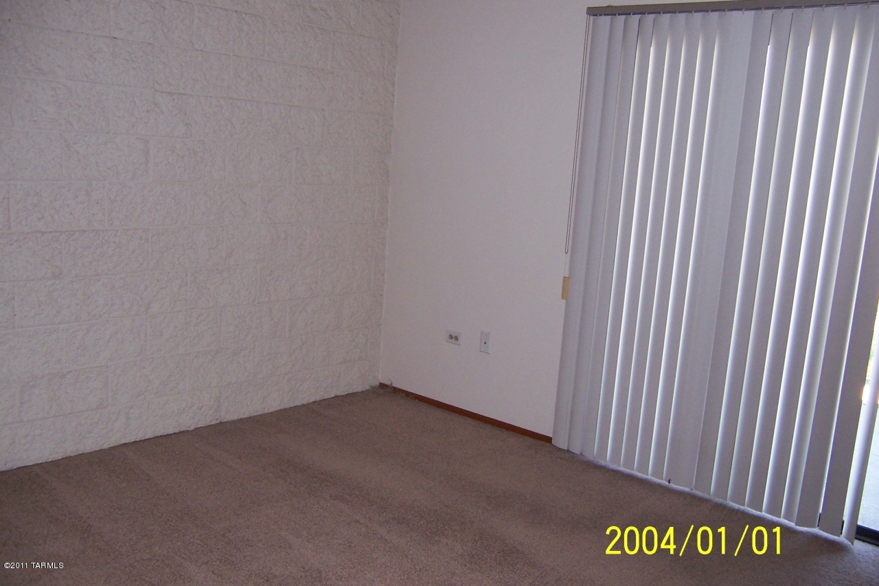 7777 East Golf Links Road, Unit 2205 Tucson, AZ 85730 - Photo 17 of 22 a view of an empty room