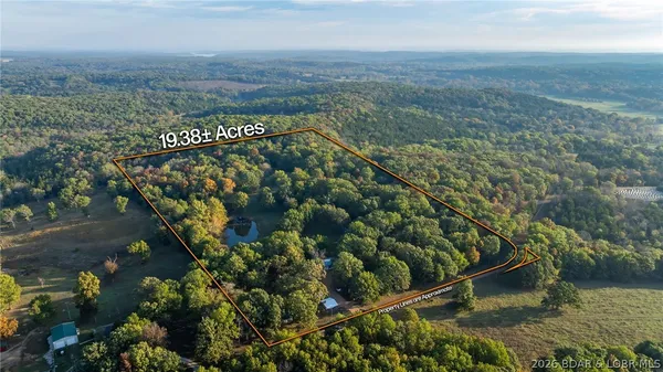 $425,000 | 15887 County Road 18, Quincy, MO 65735