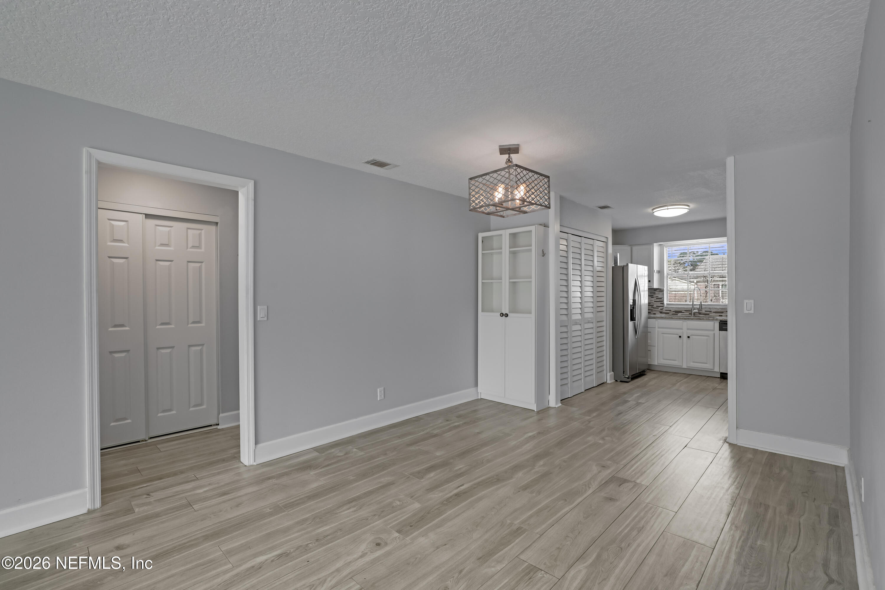 4915 Baymeadows Road, Unit 8H Jacksonville, FL 32217 - Photo 16 of 40 15 Dining Room