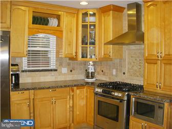 3215 Maple Road Huntingdon Valley, PA 19006 - Photo 3 of 12 Gallery Image 3