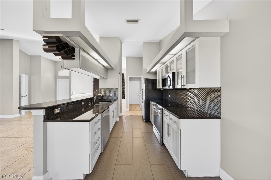 18270 Hepatica Road Fort Myers, FL 33967 - Photo 11 of 37