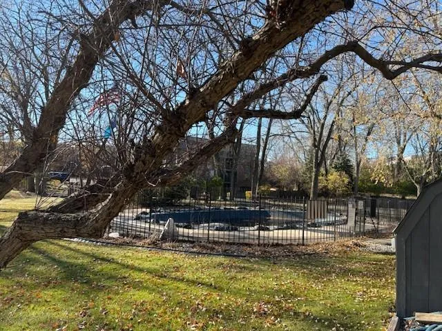 $162,900 | 10 Windsor Court, Unit 214, New Brighton, MN 55112