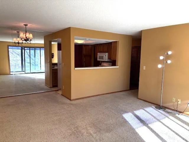 $162,900 | 10 Windsor Court, Unit 214, New Brighton, MN 55112