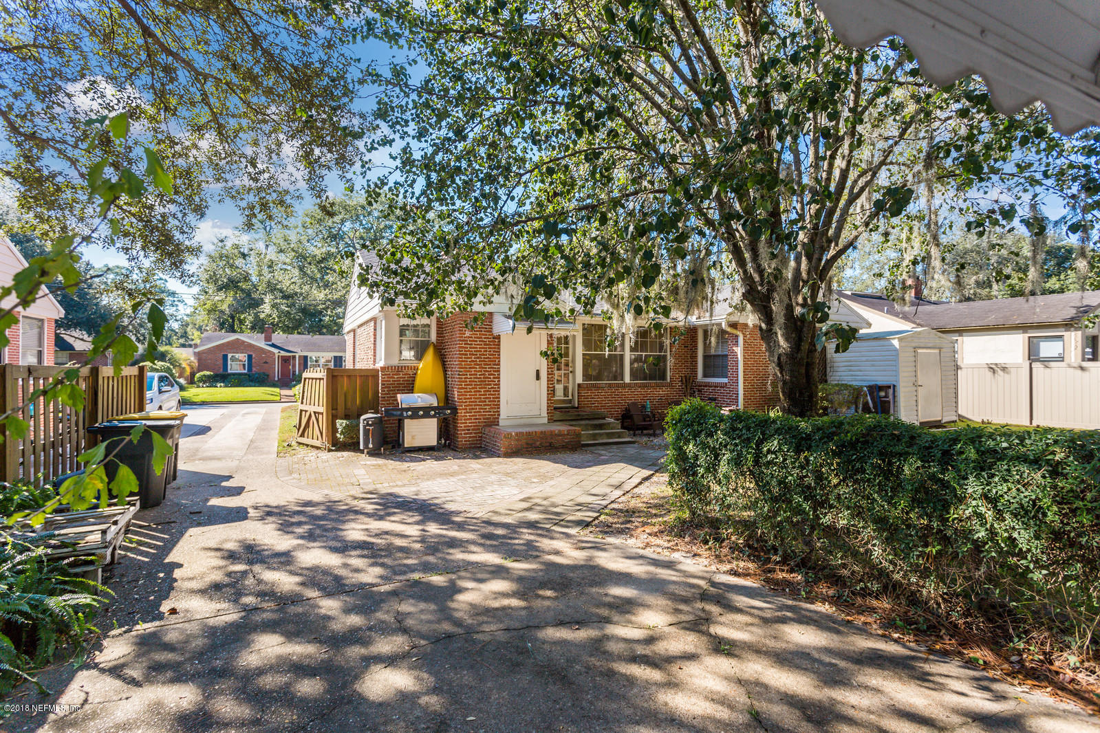 1435 Nicholson Road Jacksonville, FL 32207 - Photo 6 of 24 a view of a house with backyard and sitting area