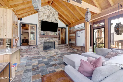 $399,000 | 509 Beverly Drive, Lafayette, LA 70503