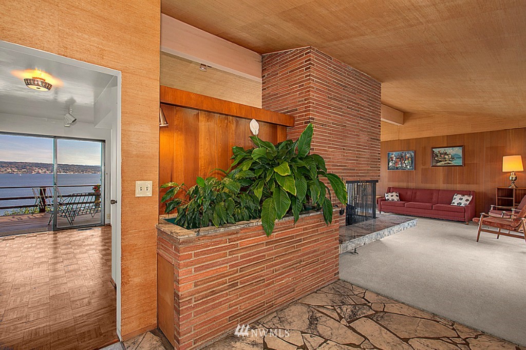 6647 Northeast Windermere Road Seattle, WA 98115 - Photo 2 of 25