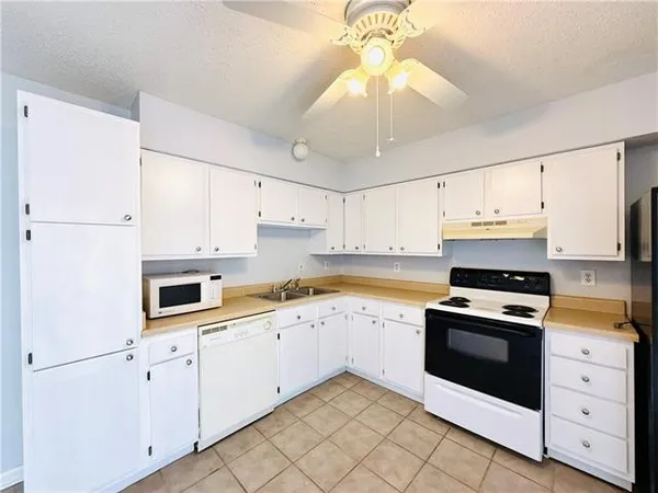 $1,450 | 4101 Delaware Avenue, Unit 6, Kenner, LA 70065