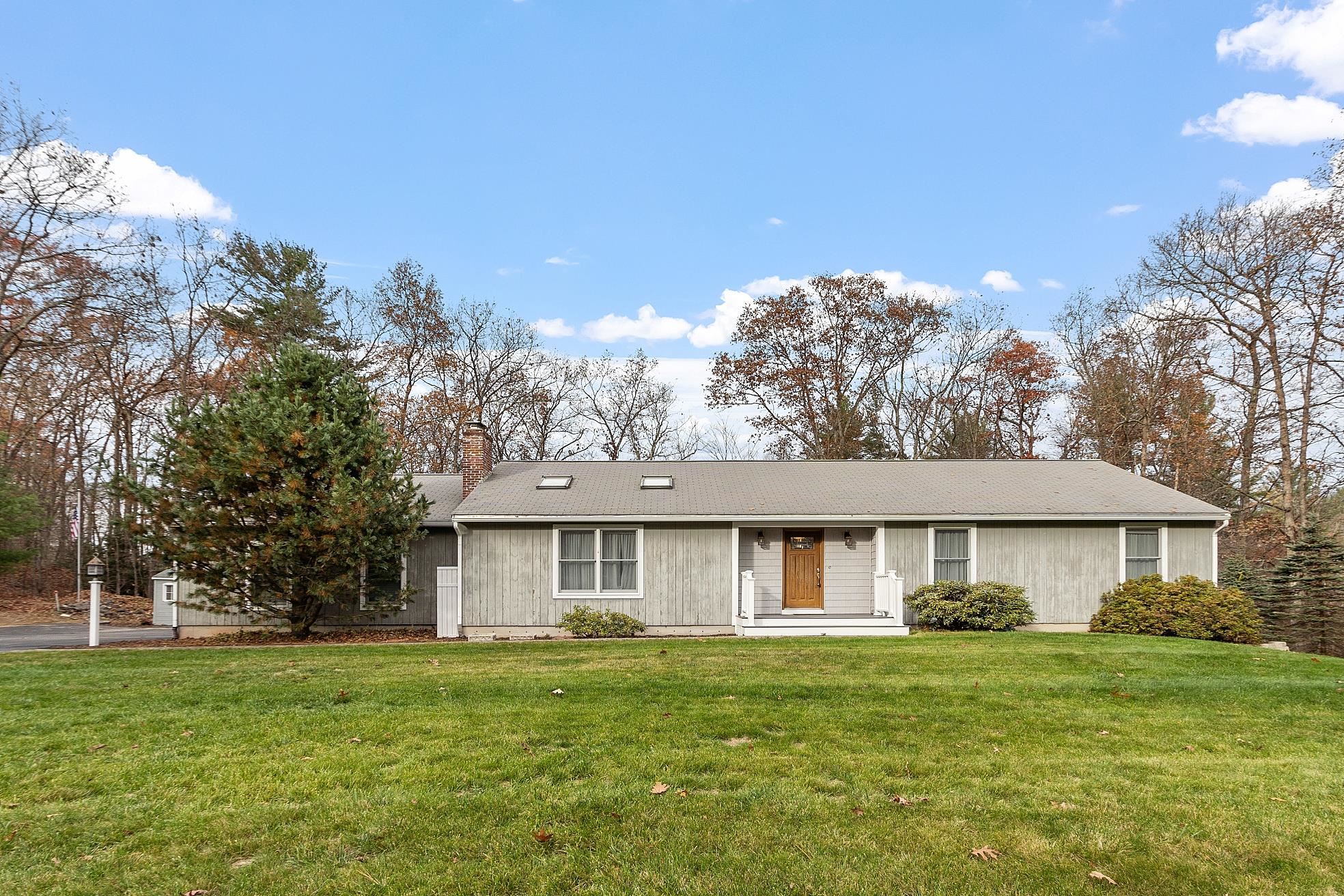 2 Galway Road Windham, NH 03087 - Photo 1 of 53