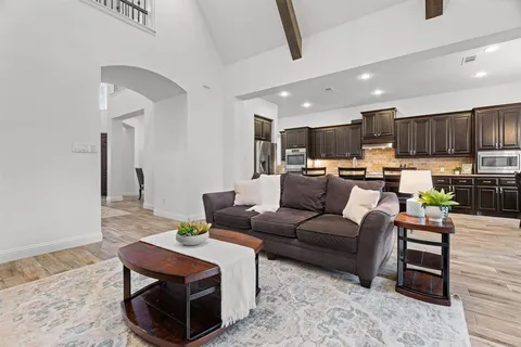 $695,000 | 1421 8th Street, Argyle, TX 76226