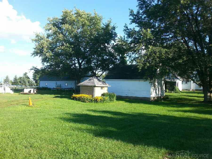 6573 Dryden Road Almont, MI 48003 - Photo 9 of 12 31315715-9.JPG