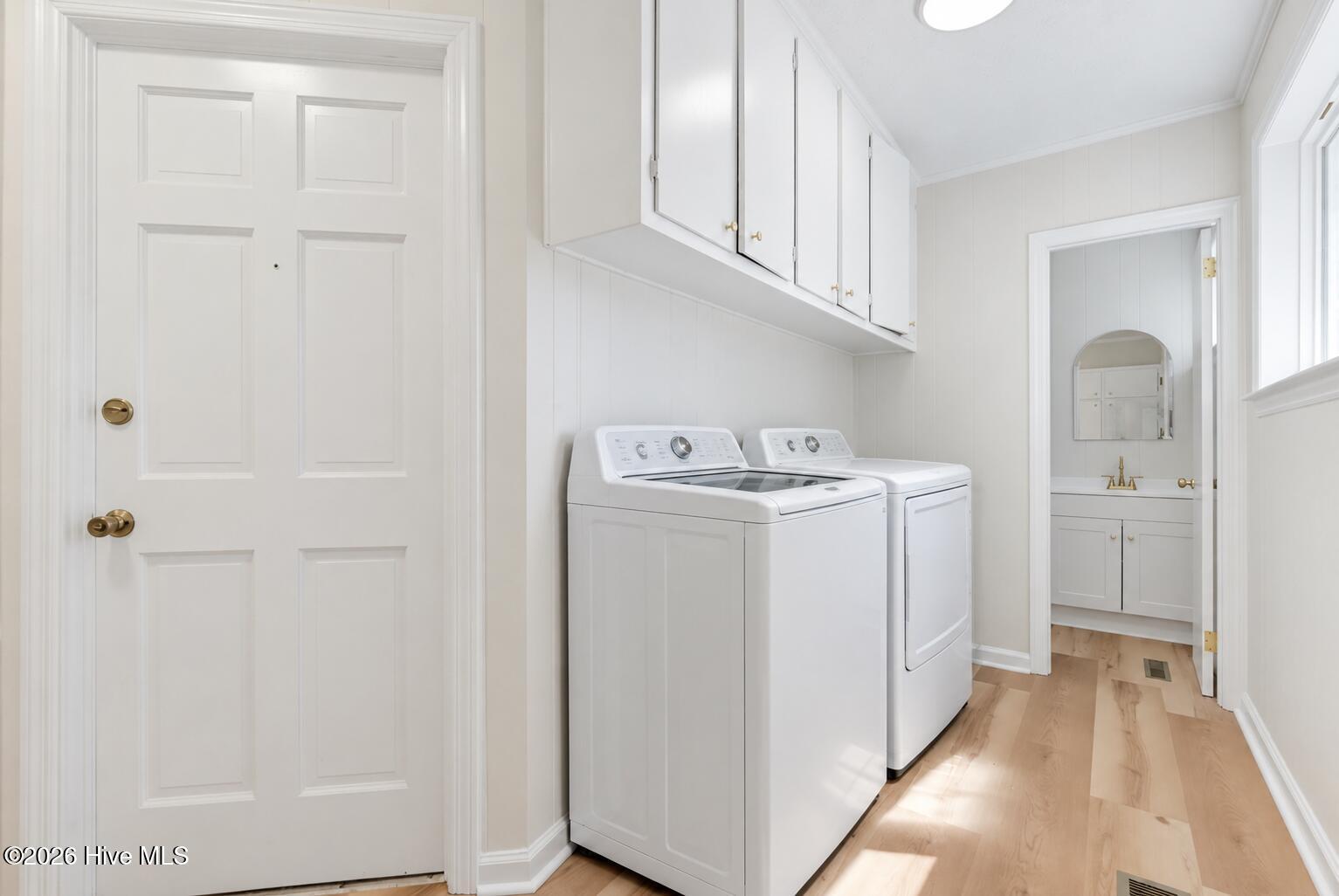 4635 Hallsboro Road North Clarkton, NC 28433 - Photo 21 of 57 Virtually Staged (washer/dryer)