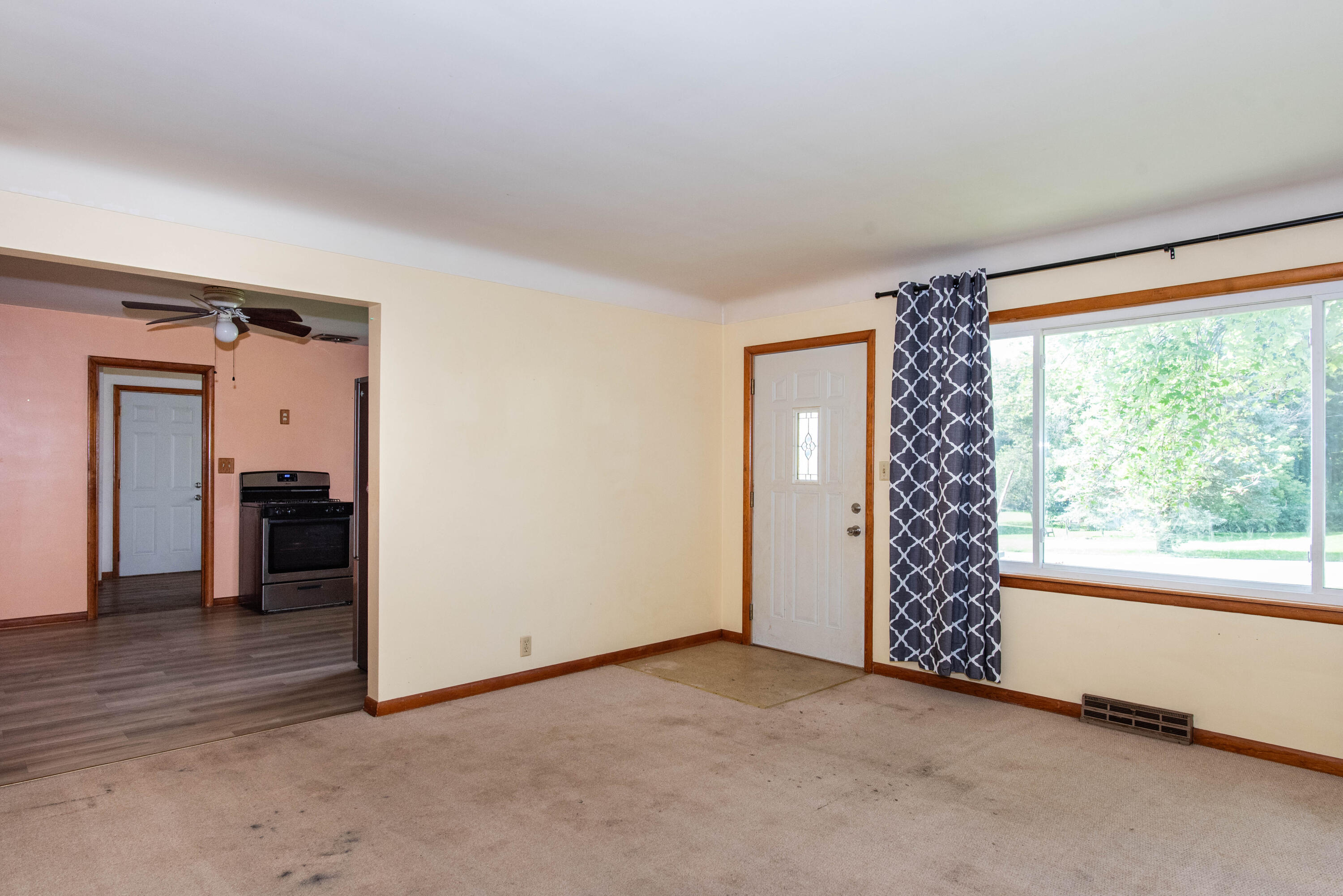608 Lakeview Road Paw Paw, MI 49079 - Photo 9 of 31 Lakeview Road 608-29